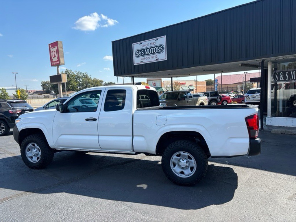 2021 Toyota Tacoma Image 3