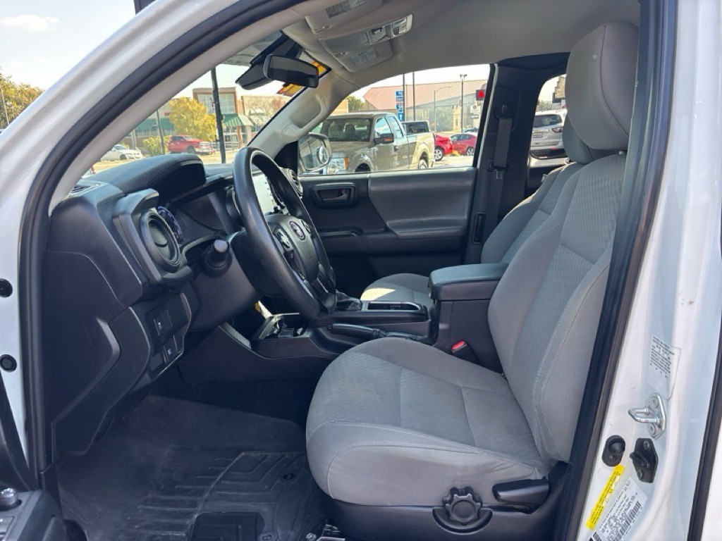 2021 Toyota Tacoma Image 9