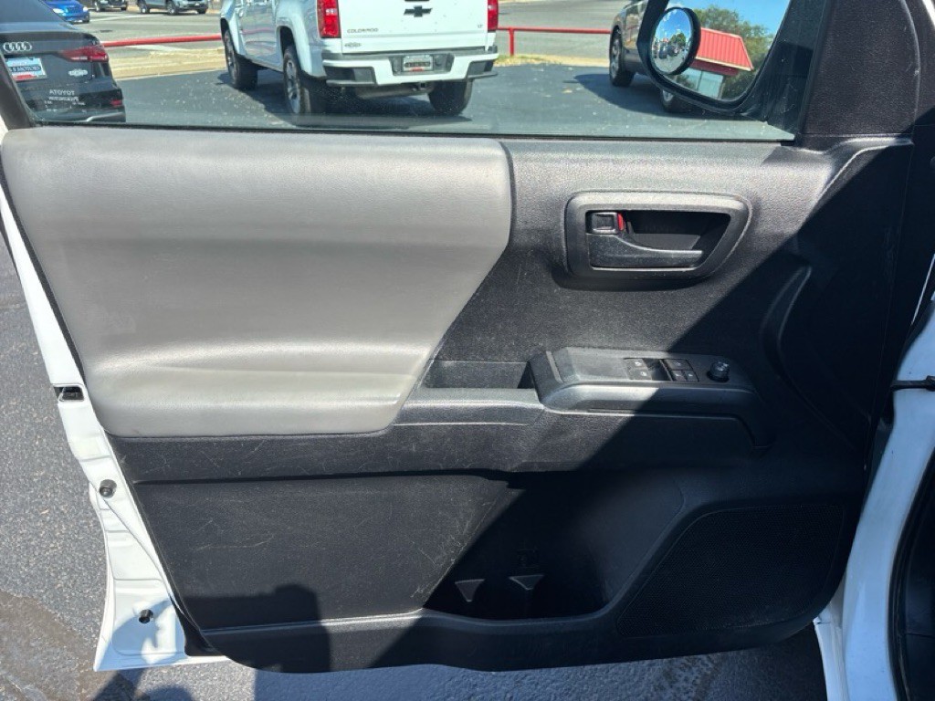 2021 Toyota Tacoma Image 15