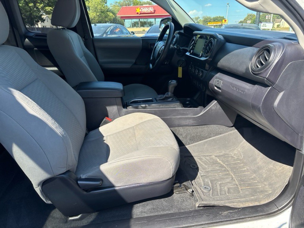 2021 Toyota Tacoma Image 20