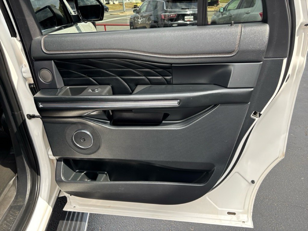 2019 Ford Expedition Image 24