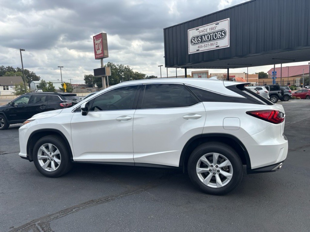2016 Lexus RX Image 3
