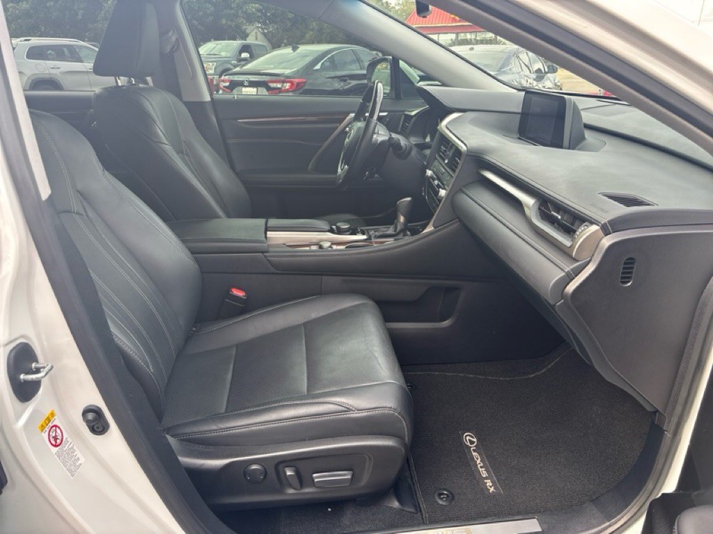 2016 Lexus RX Image 25