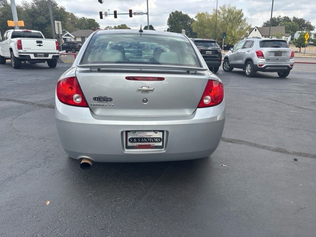 2009 Chevrolet Cobalt Image 4