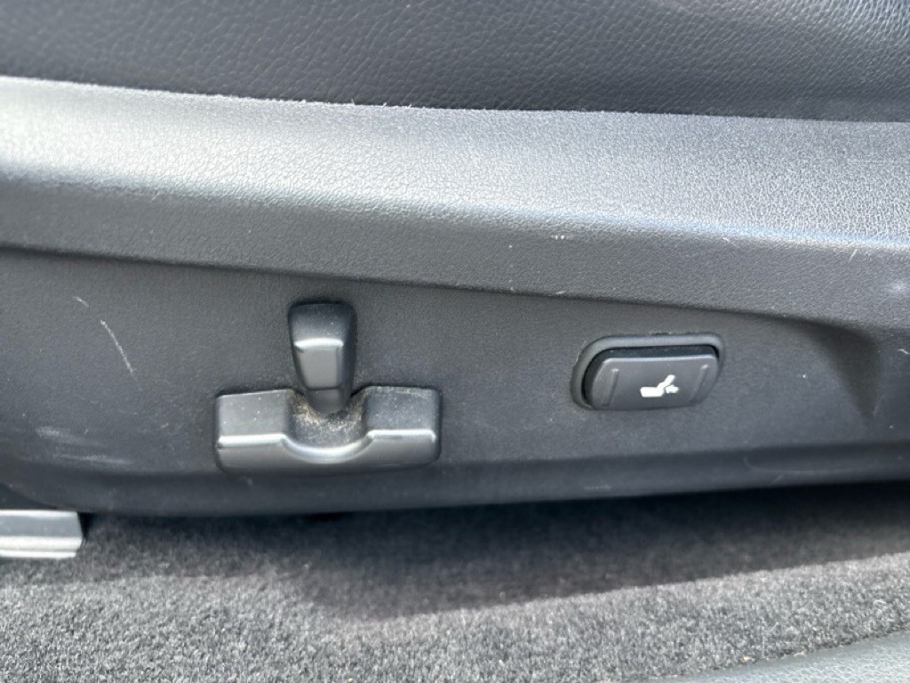 2011 Subaru Outback Image 10