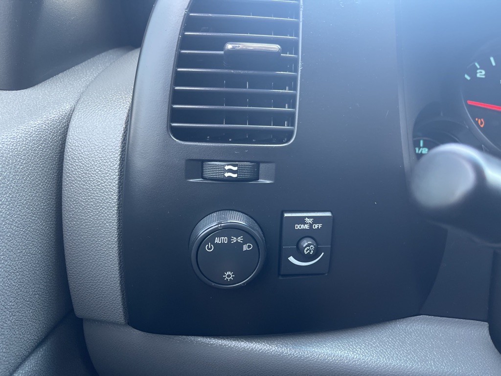 2010 Chevrolet Silverado 1500 Image 13