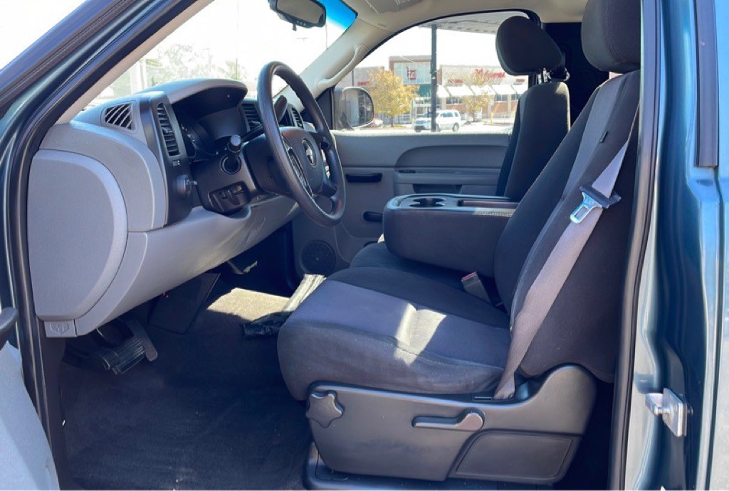 2010 Chevrolet Silverado 1500 Image 25