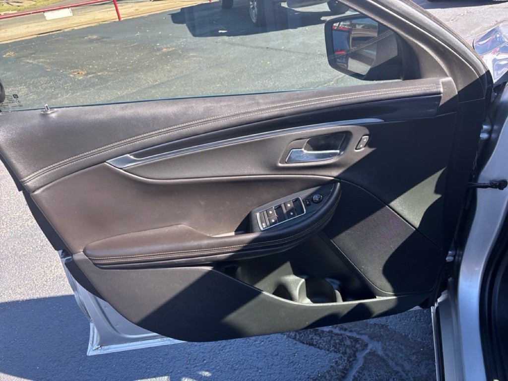 2016 Chevrolet Impala Image 18