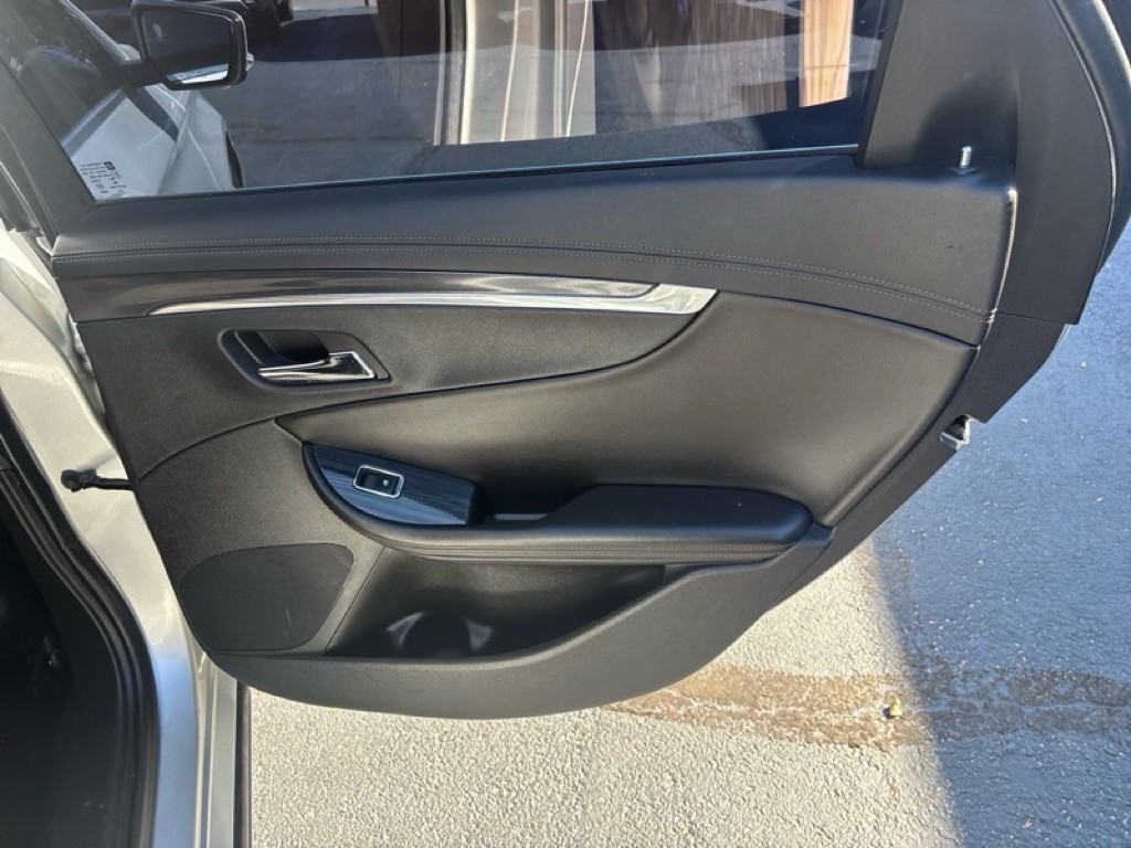 2016 Chevrolet Impala Image 22