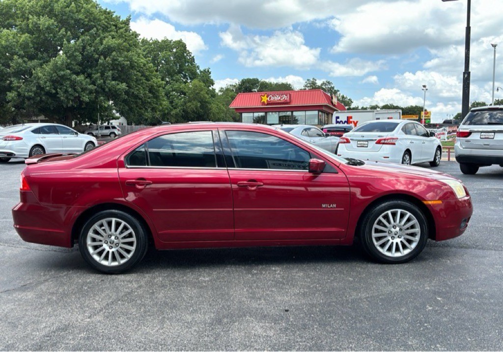 2008 Mercury Milan Image 6