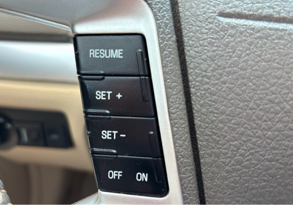 2008 Mercury Milan Image 12