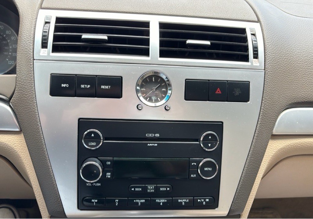 2008 Mercury Milan Image 14