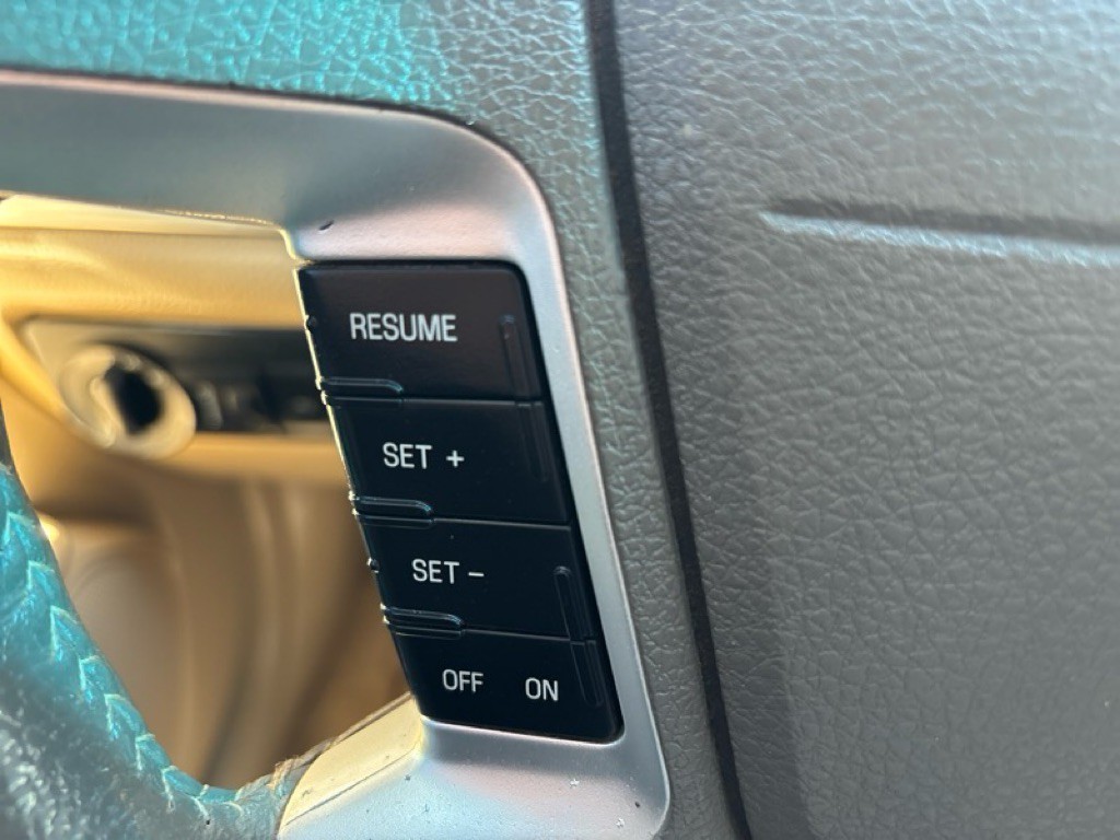 2008 Mercury Milan Image 35