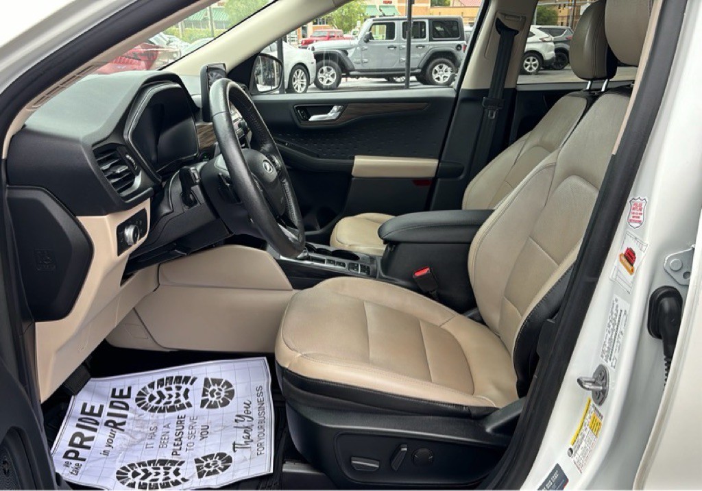 2020 Ford Escape Image 9