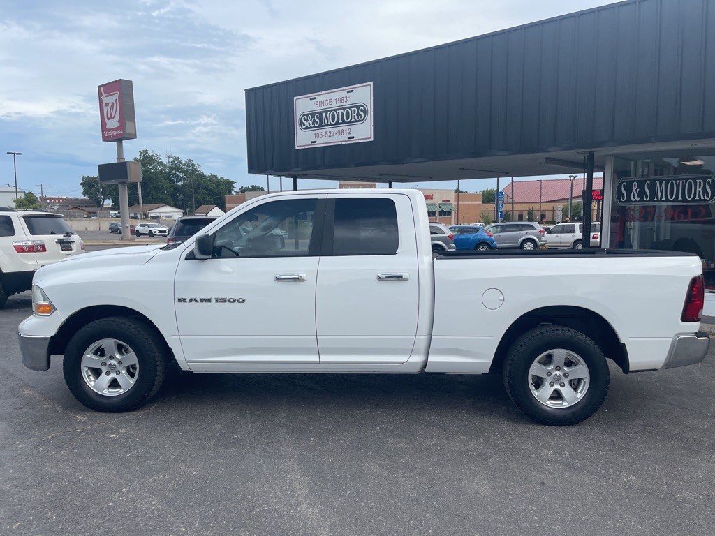2012 Dodge Ram 1500 Image 2