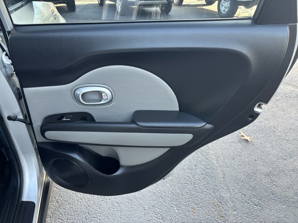 2017 Kia Soul Image 21