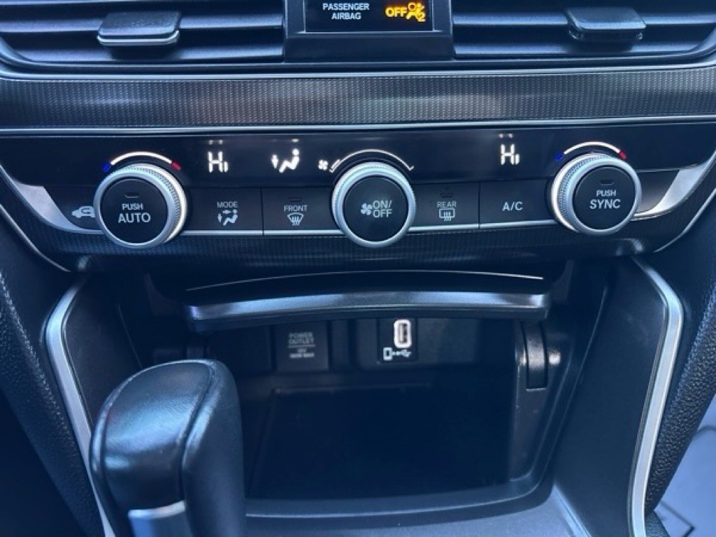 2020 Honda Accord Image 16