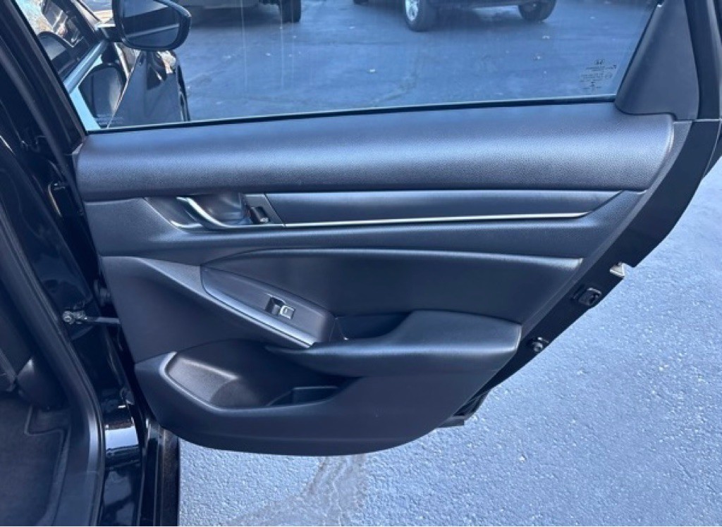 2020 Honda Accord Image 21