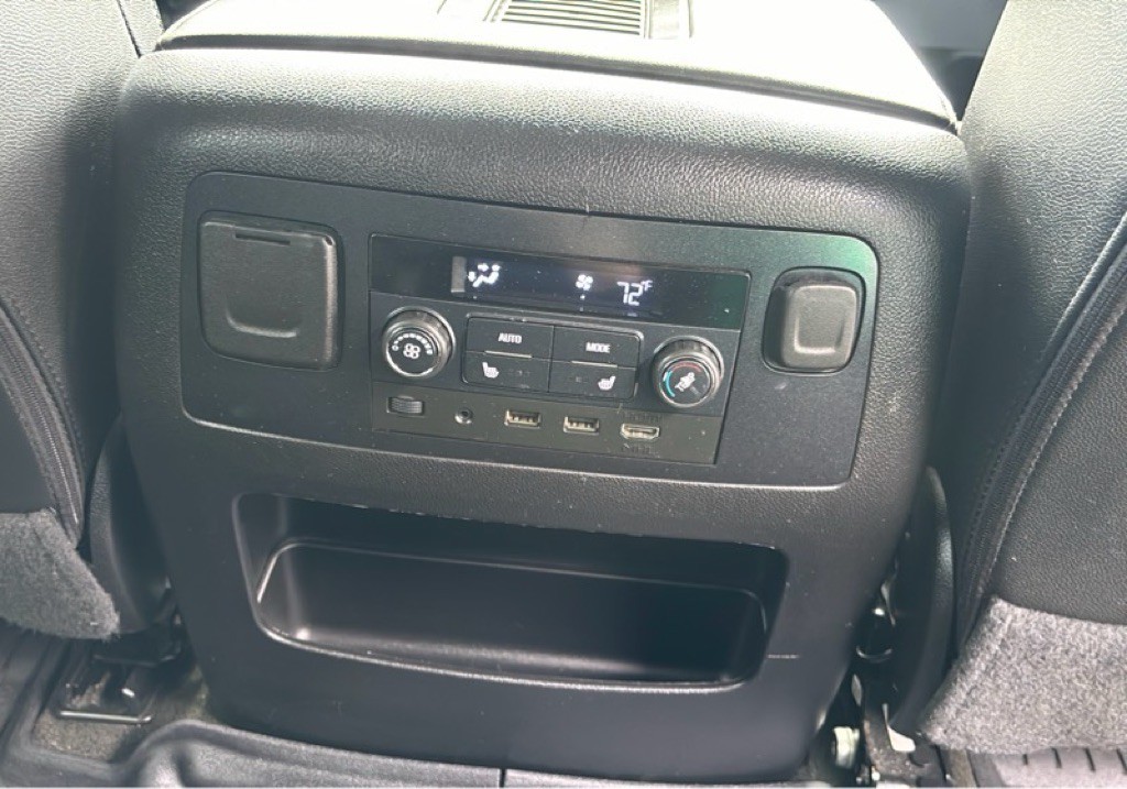 2018 Chevrolet Tahoe Image 24