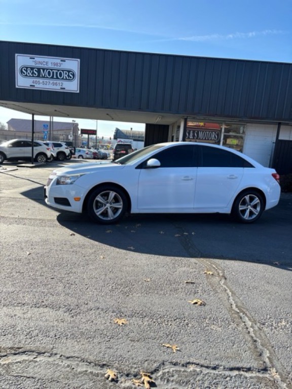 2013 Chevrolet Cruze Image 1