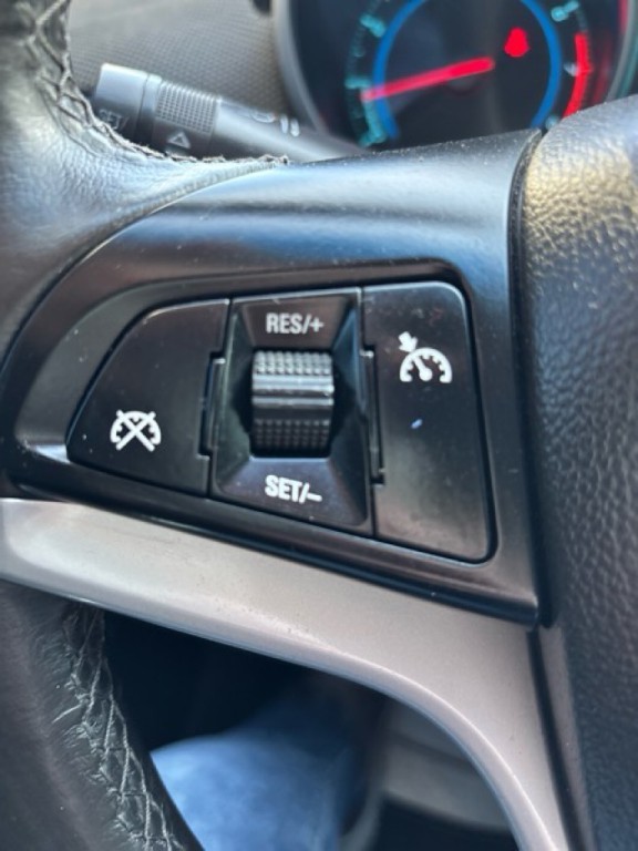 2013 Chevrolet Cruze Image 12