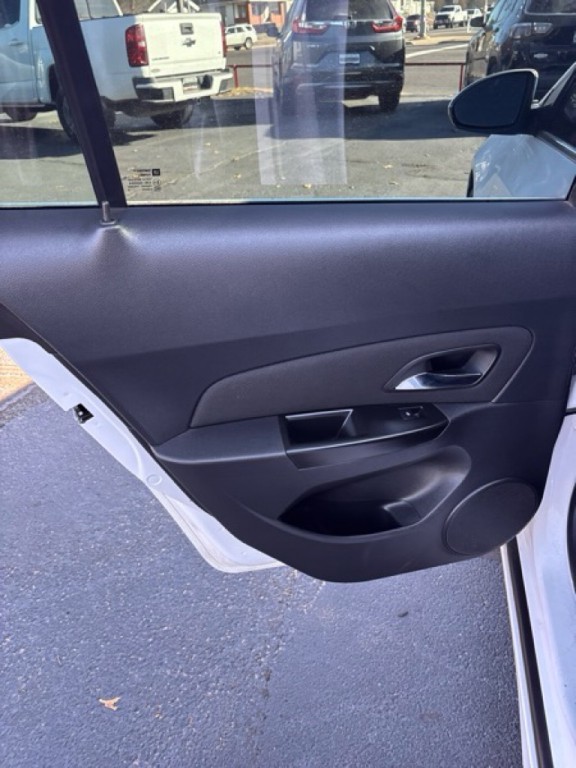 2013 Chevrolet Cruze Image 17