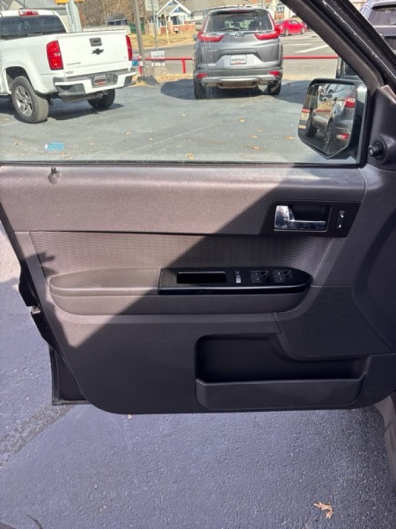 2011 Ford Escape Image 15