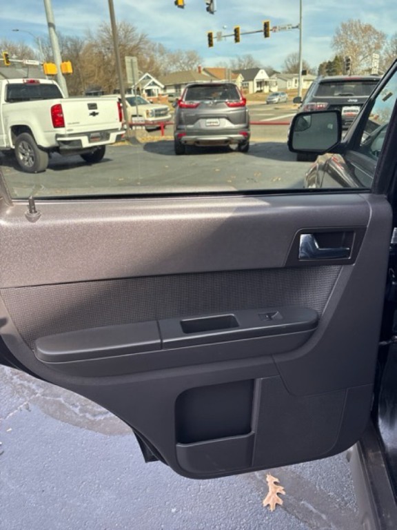 2011 Ford Escape Image 17