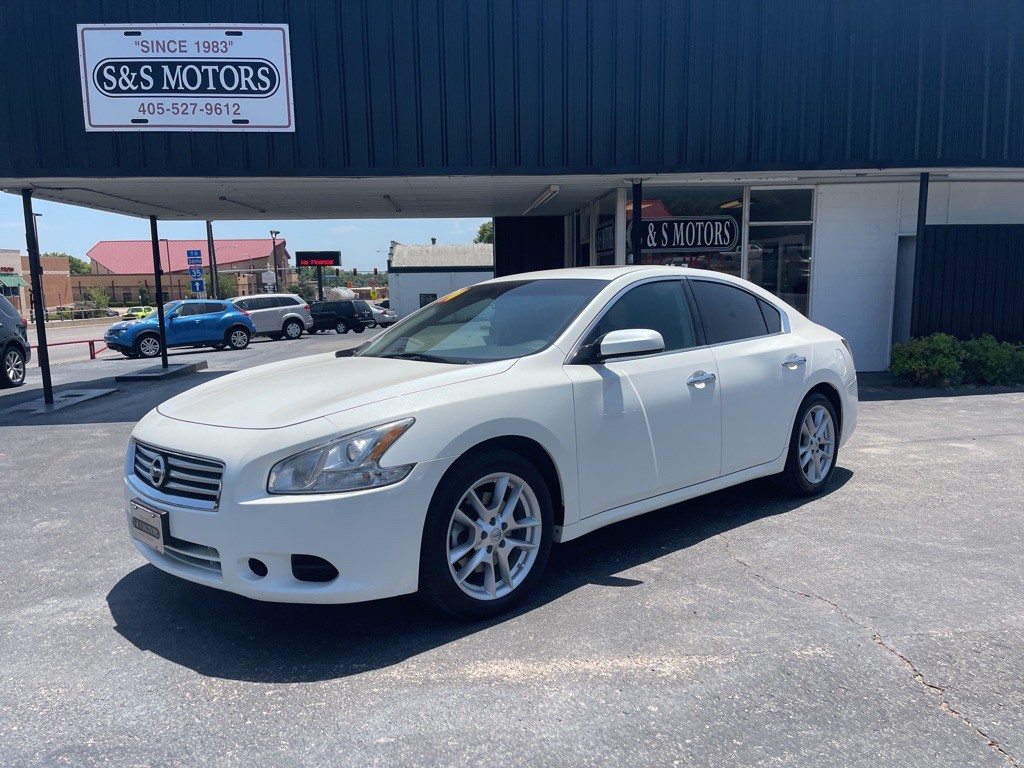 2014 Nissan Maxima Image 1