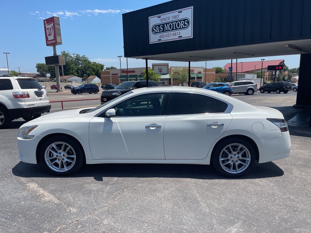 2014 Nissan Maxima Image 2