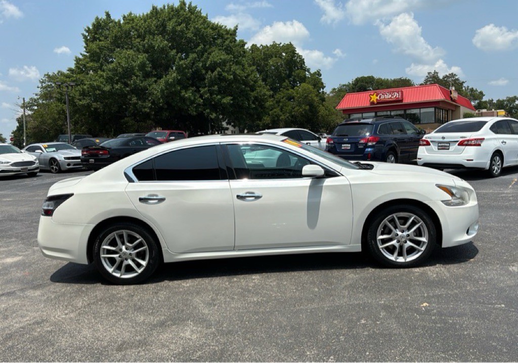 2014 Nissan Maxima Image 26