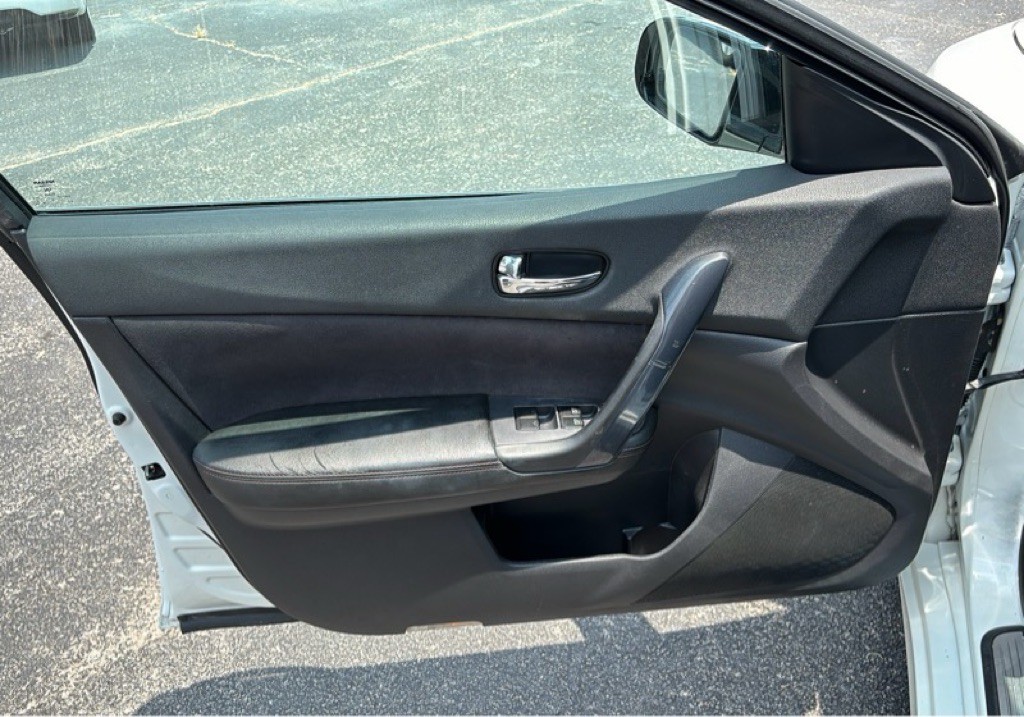 2014 Nissan Maxima Image 38