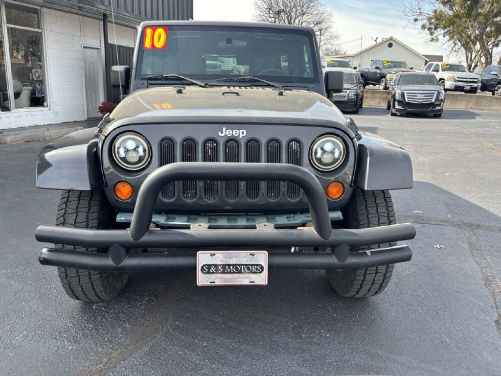 2010 Jeep Wrangler Unlimited Image 8
