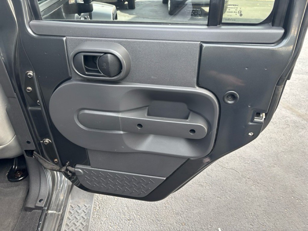 2010 Jeep Wrangler Unlimited Image 17