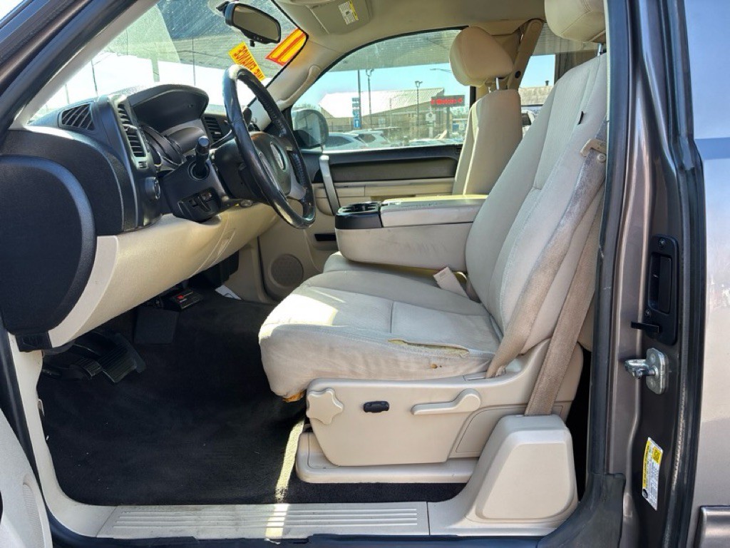 2011 GMC Sierra Image 9