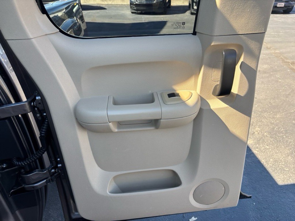 2011 GMC Sierra Image 17