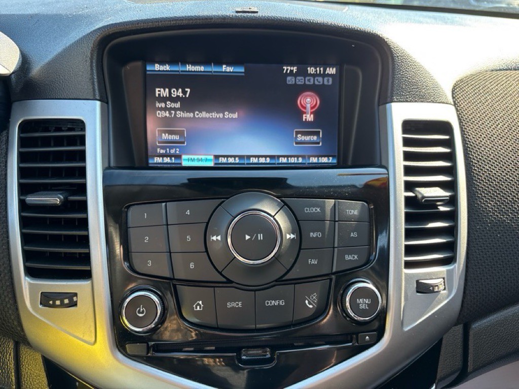 2015 Chevrolet Cruze Image 14