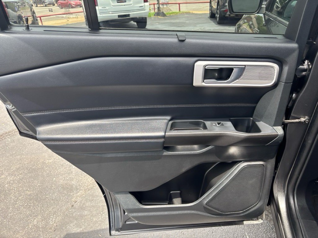 2020 Ford Explorer Image 19