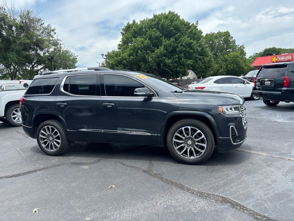 2022 GMC Acadia Image 7
