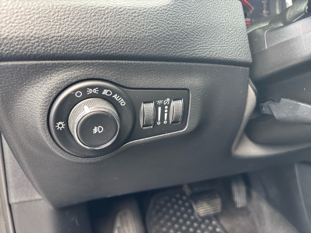 2018 Jeep Compass Image 10