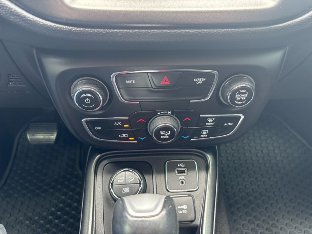2018 Jeep Compass Image 15