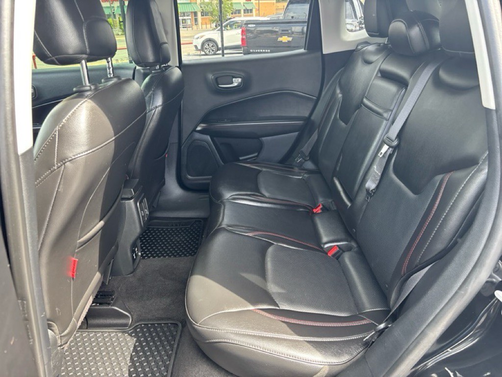 2018 Jeep Compass Image 19