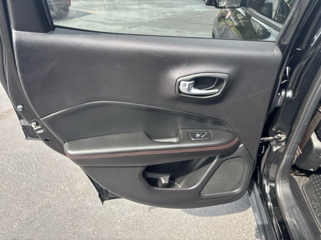 2018 Jeep Compass Image 20