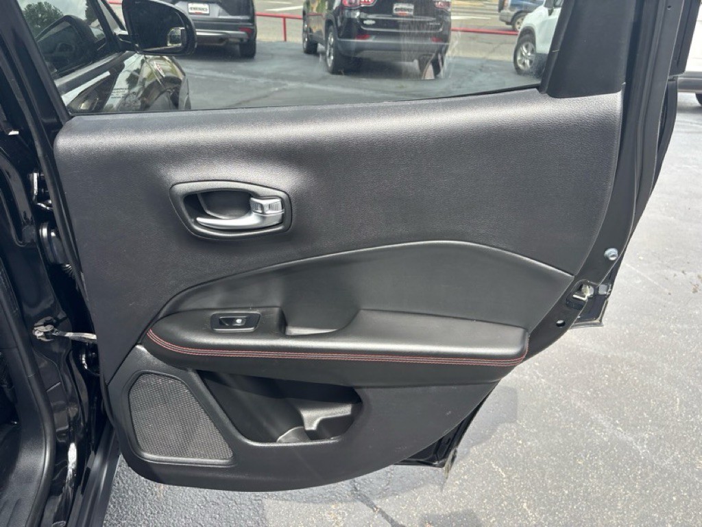 2018 Jeep Compass Image 23
