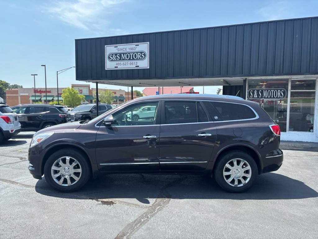 2016 Buick Enclave Image 2
