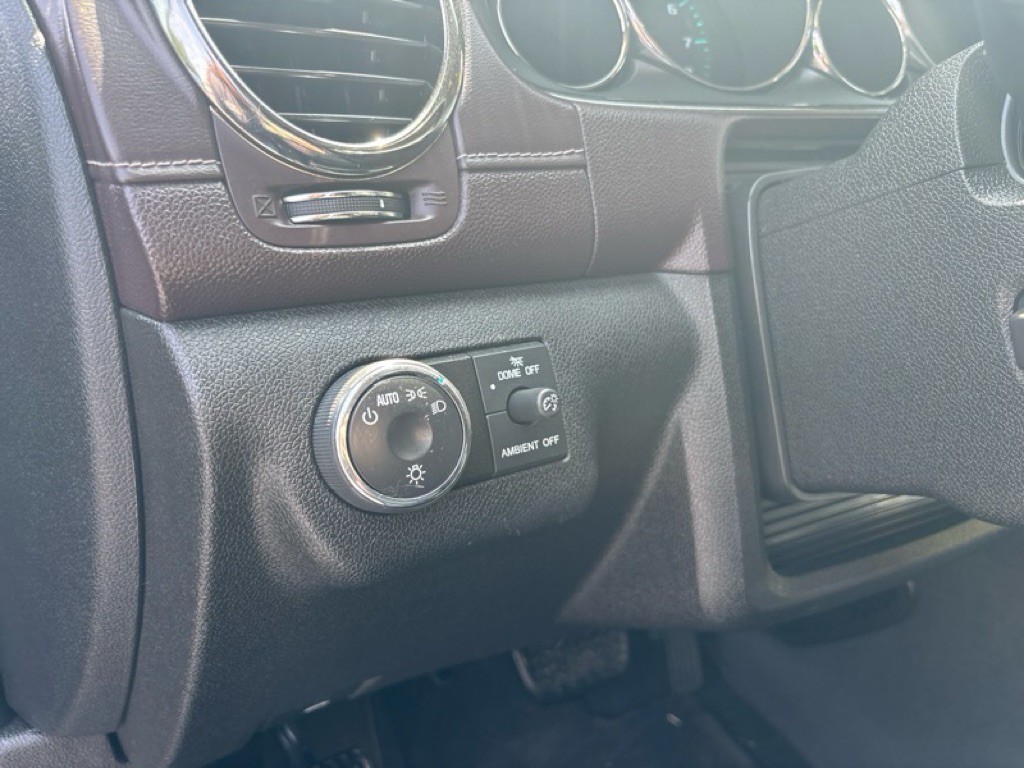 2016 Buick Enclave Image 11