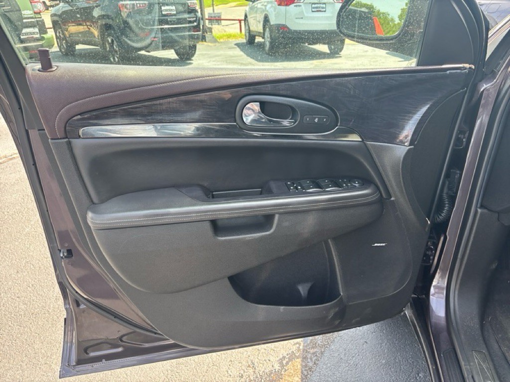2016 Buick Enclave Image 18