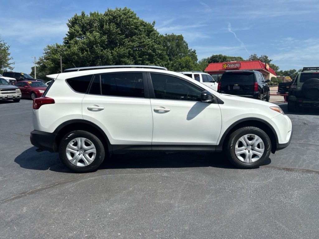 2015 Toyota Rav4 Image 6