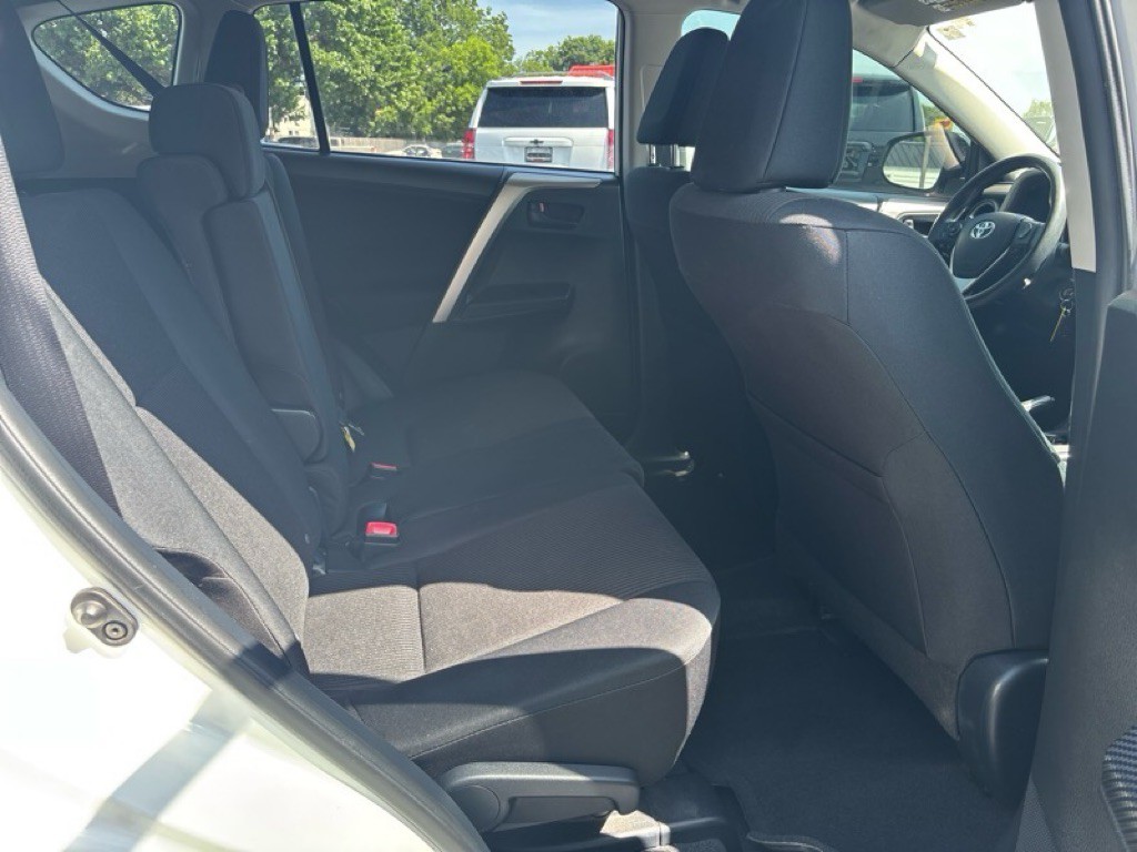 2015 Toyota Rav4 Image 20