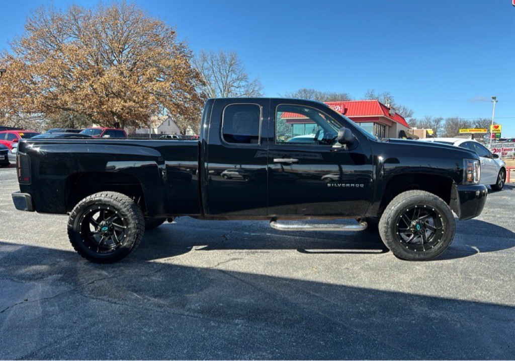 2011 Chevrolet Silverado 1500 Image 6